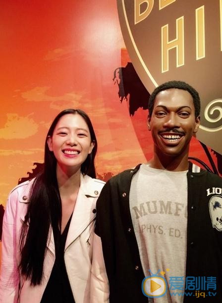 李成敏蜡像合照 李成敏高清写真_李成敏高清剧照