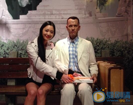 李成敏蜡像合照 李成敏高清写真_李成敏高清剧照