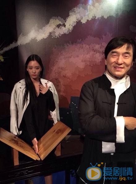 李成敏蜡像合照 李成敏高清写真_李成敏高清剧照