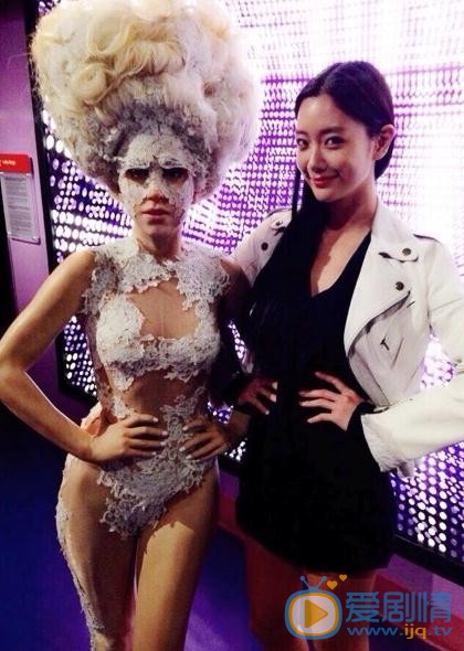 李成敏蜡像合照 李成敏高清写真_李成敏高清剧照