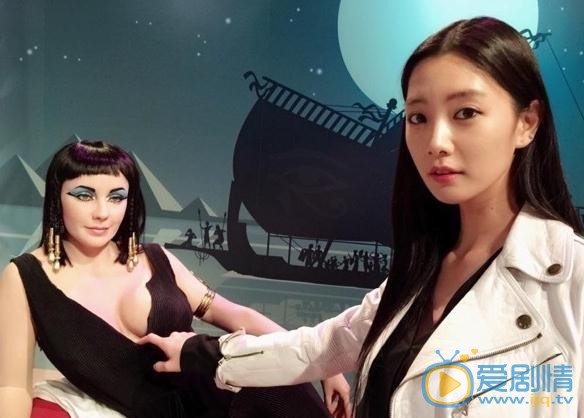 李成敏蜡像合照 李成敏高清写真_李成敏高清剧照