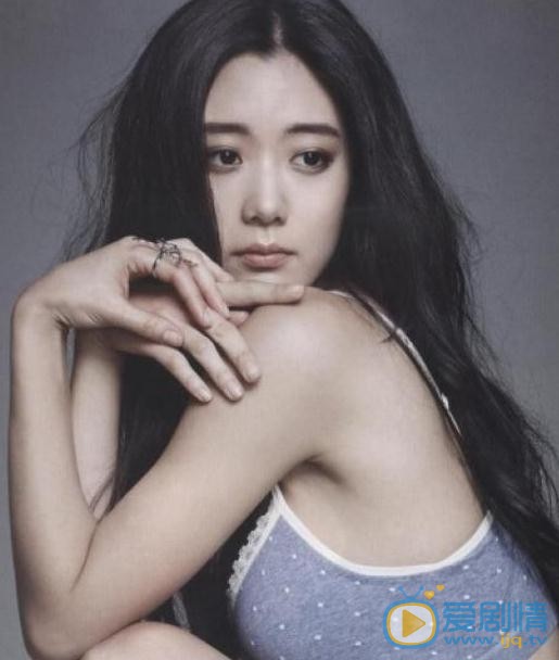 李成敏白色写真 李成敏高清写真_李成敏高清剧照