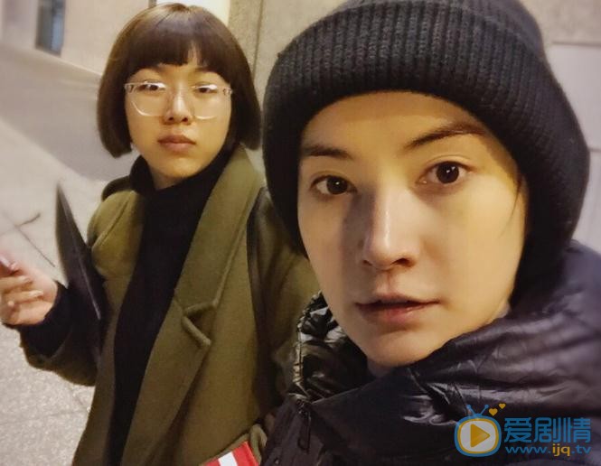李媛与人合照 李媛高清写真_李媛高清剧照