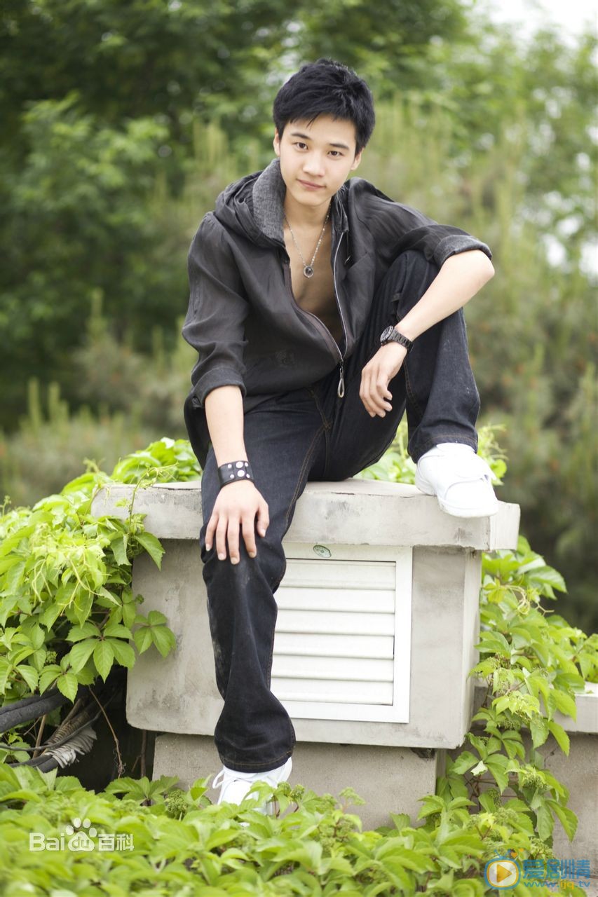 王浩男早期写真 王浩男高清写真_王浩男高清剧照