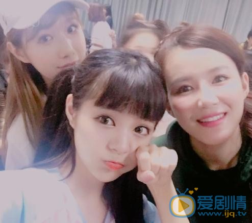 石雪婧可爱卖萌照 石雪婧高清写真_石雪婧高清剧照