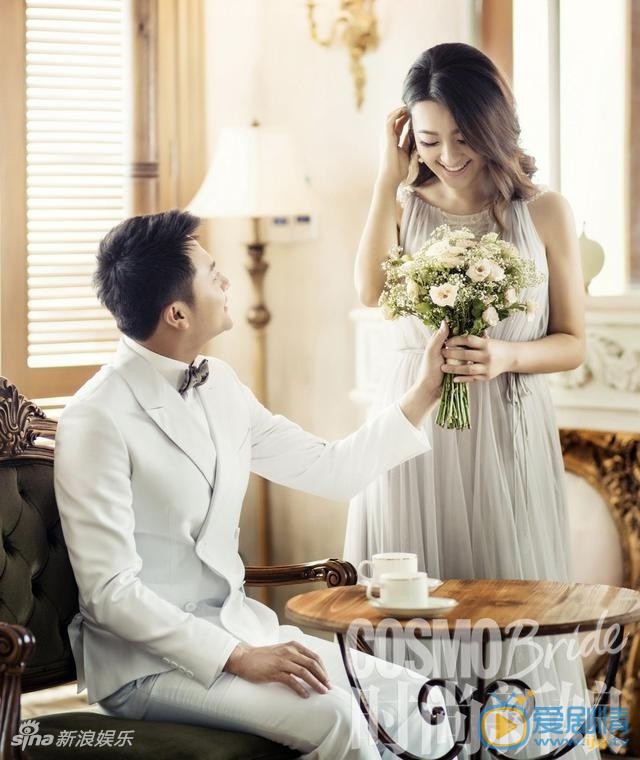 印小天和哈琳娜结婚照 印小天高清写真_印小天高清剧照