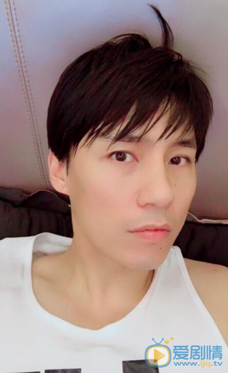 王修泽生活照 王修泽高清写真_王修泽高清剧照