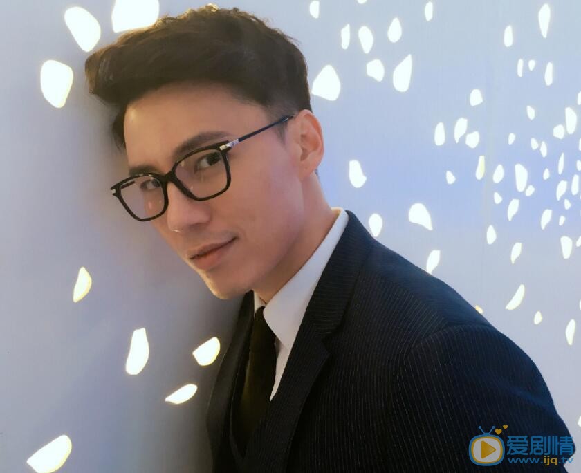 王修泽生活照 王修泽高清写真_王修泽高清剧照