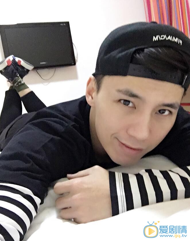 王修泽生活照 王修泽高清写真_王修泽高清剧照