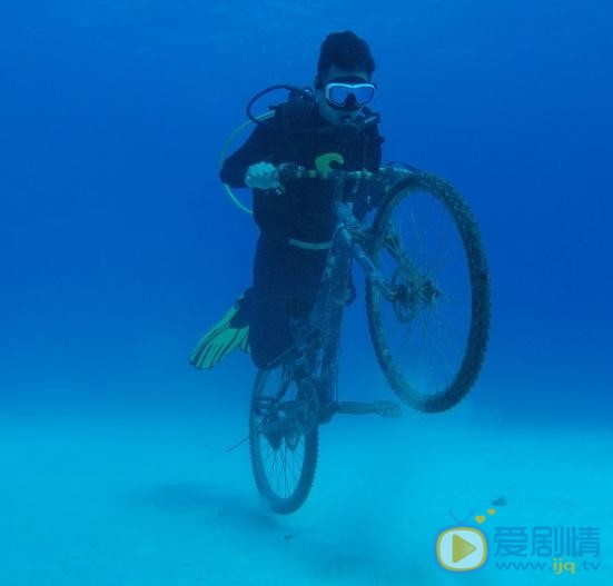 张戈生活照 张戈高清写真_张戈高清剧照