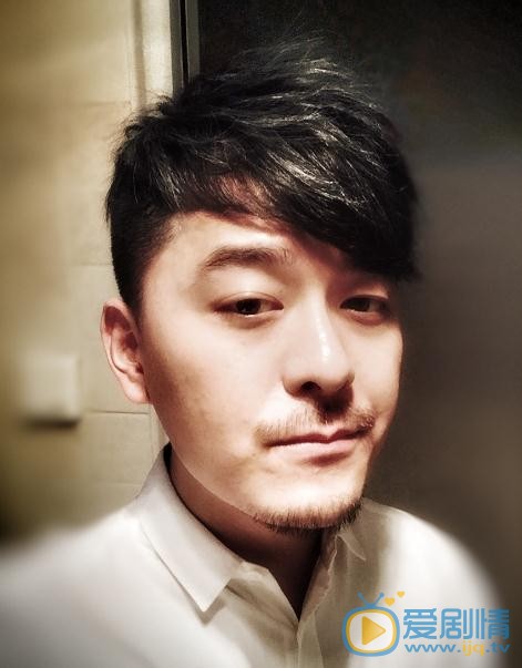 张戈生活照 张戈高清写真_张戈高清剧照