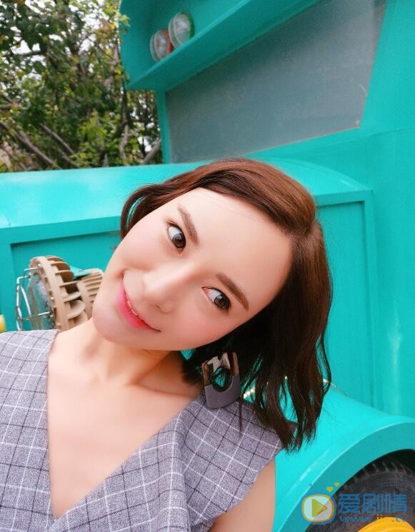 苏拉文雅生活照 苏拉文雅高清写真_苏拉文雅高清剧照