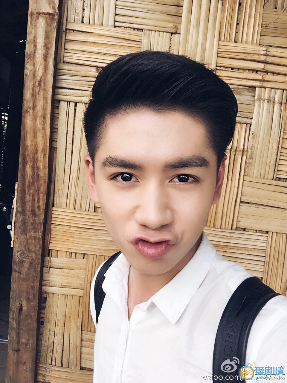 杨霖卖萌照 杨霖高清写真_杨霖高清剧照
