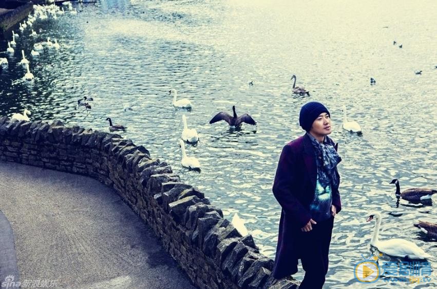 任泉旅行街拍 任泉高清写真_任泉高清剧照