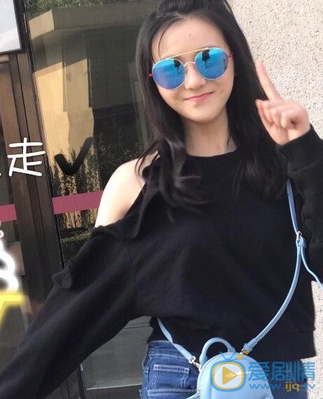 伍宇辰柠生活照 伍宇辰柠高清写真_伍宇辰柠高清剧照