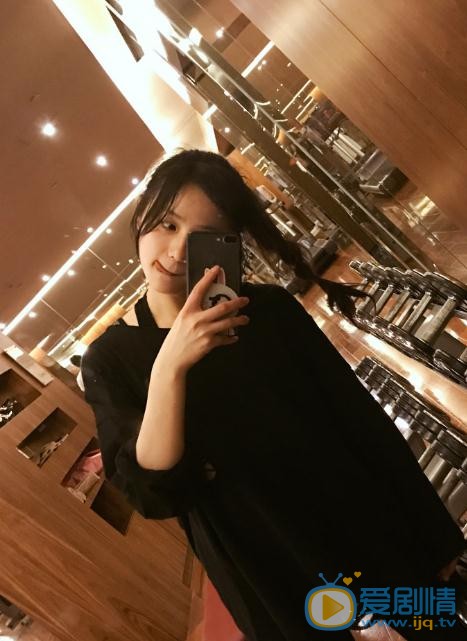 伍宇辰柠生活照 伍宇辰柠高清写真_伍宇辰柠高清剧照