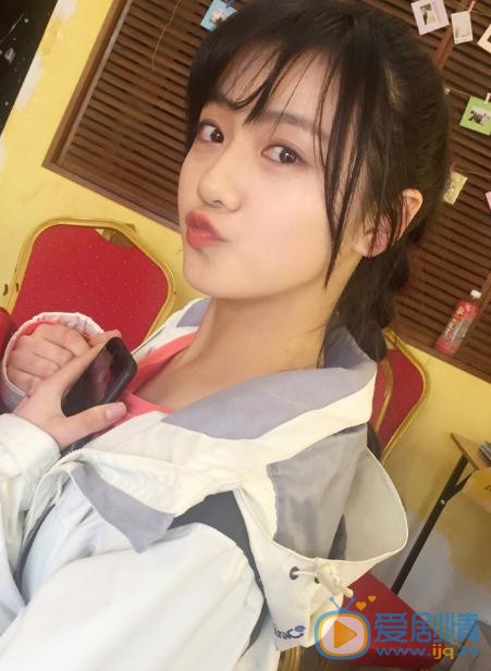 伍宇辰柠生活照 伍宇辰柠高清写真_伍宇辰柠高清剧照