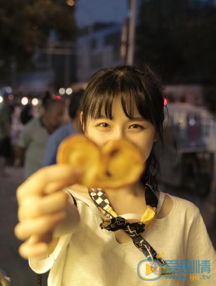 伍宇辰柠夜色街拍 伍宇辰柠高清写真_伍宇辰柠高清剧照