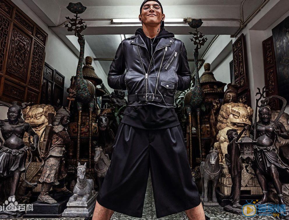 向佐时尚街拍 向佐高清写真_向佐高清剧照
