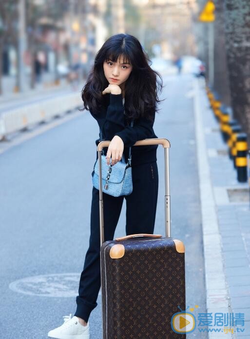 春夏街拍写真 春夏高清写真_春夏高清剧照