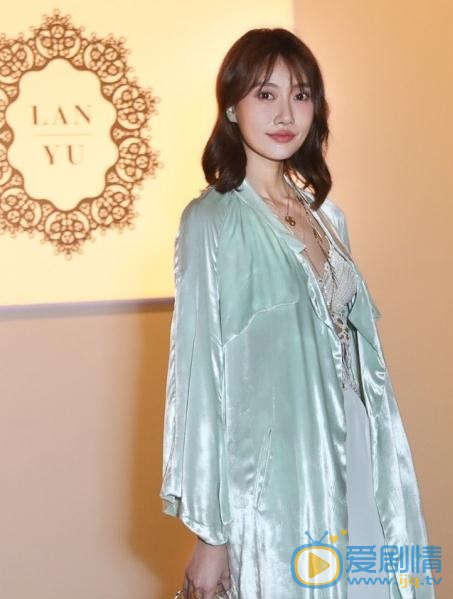 李斯羽纽约时装周 李斯羽高清写真_李斯羽高清剧照