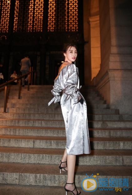 李斯羽纽约街拍 李斯羽高清写真_李斯羽高清剧照