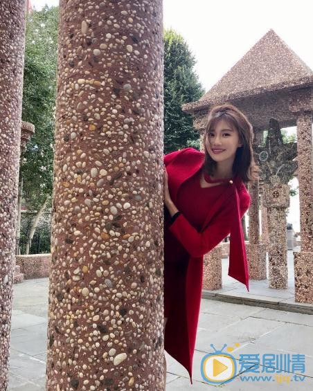 李斯羽纽约街拍 李斯羽高清写真_李斯羽高清剧照