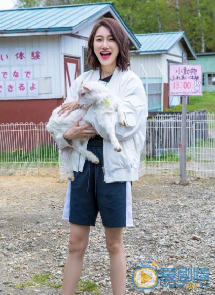 李斯羽街拍写真 李斯羽高清写真_李斯羽高清剧照