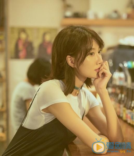 李斯羽街拍写真 李斯羽高清写真_李斯羽高清剧照