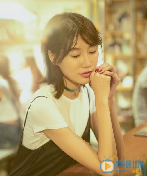 李斯羽街拍写真 李斯羽高清写真_李斯羽高清剧照