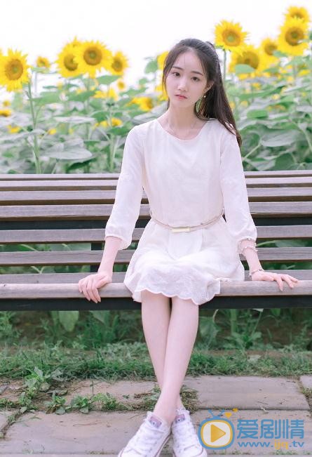 张垚向日葵写真 张垚高清写真_张垚高清剧照