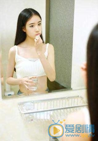 张垚小性感写真 张垚高清写真_张垚高清剧照