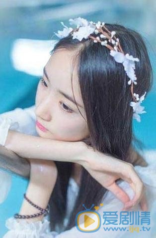 张垚水中写真 张垚高清写真_张垚高清剧照