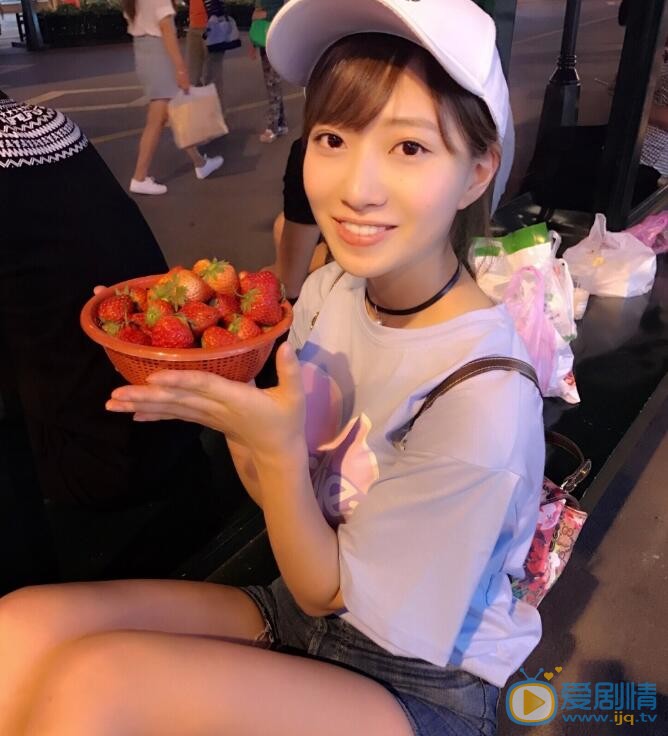 伊丹爱莉生活照 伊丹爱莉高清写真_伊丹爱莉高清剧照