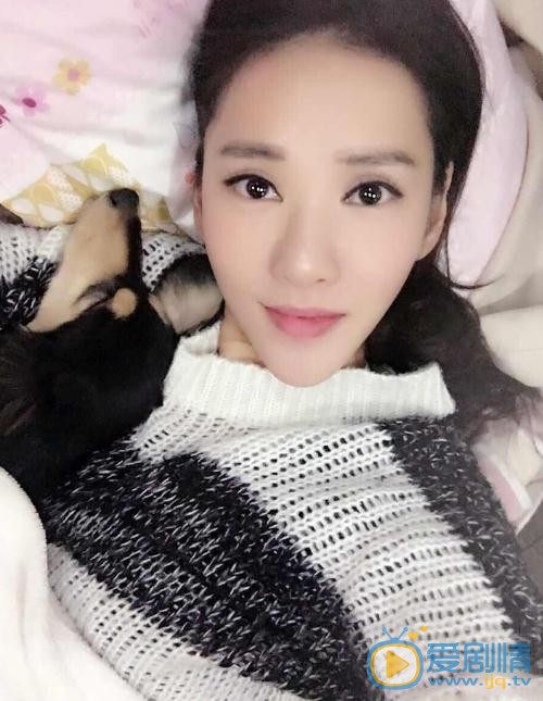 徐千京与宠物写真 徐千京高清写真_徐千京高清剧照
