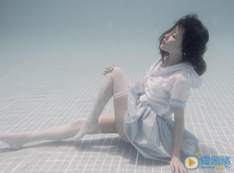 戴菲水中写真 戴菲高清写真_戴菲高清剧照
