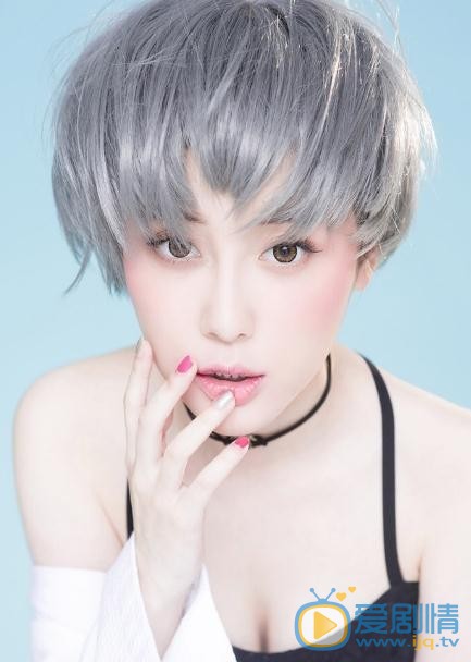 戴菲短发写真 戴菲高清写真_戴菲高清剧照