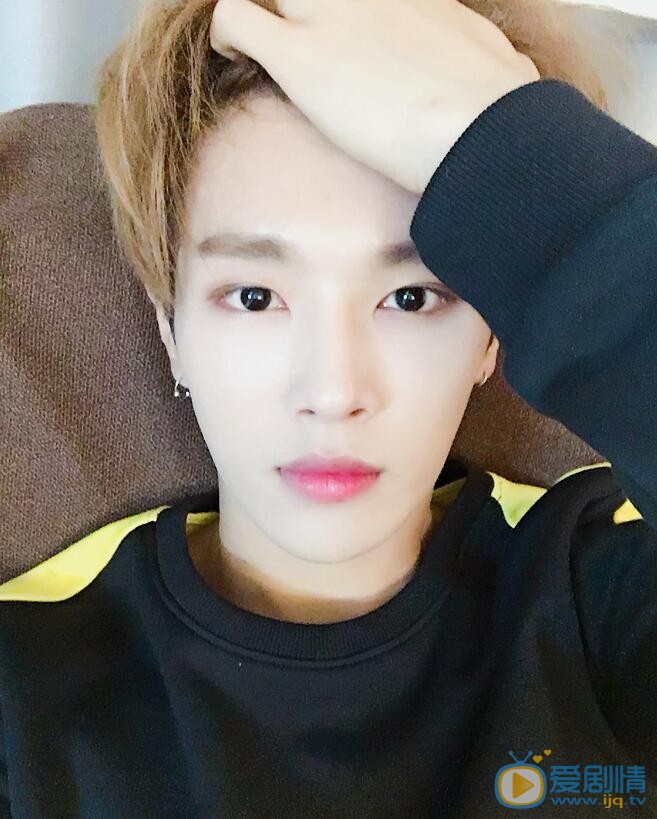 李汶翰生活照 李汶翰高清写真_李汶翰高清剧照