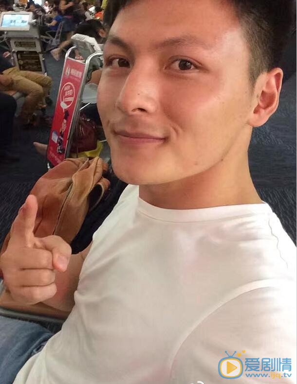 李连正生活照 李连正高清写真_李连正高清剧照