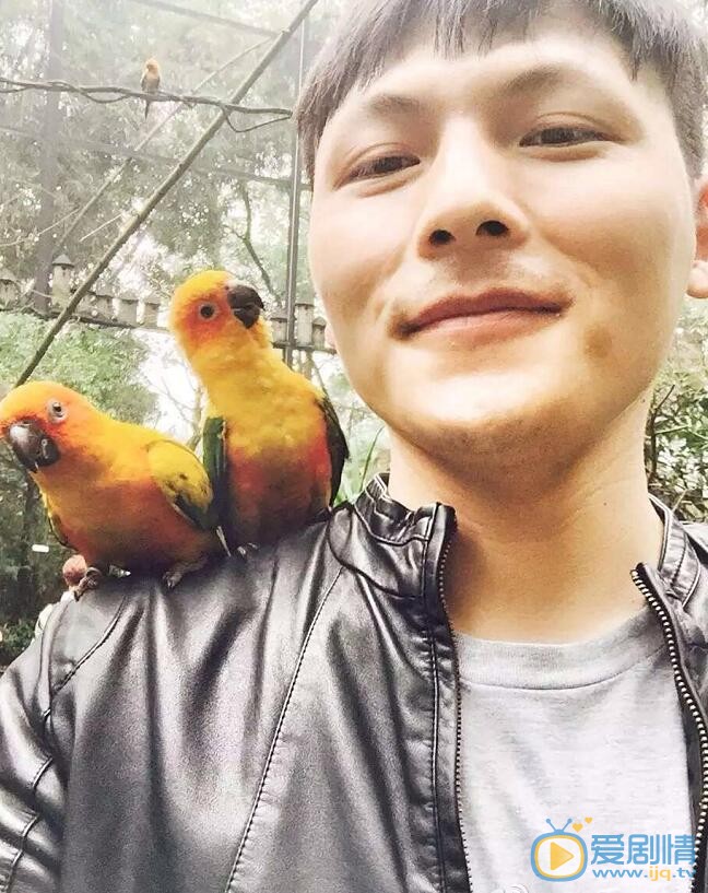 李连正生活照 李连正高清写真_李连正高清剧照