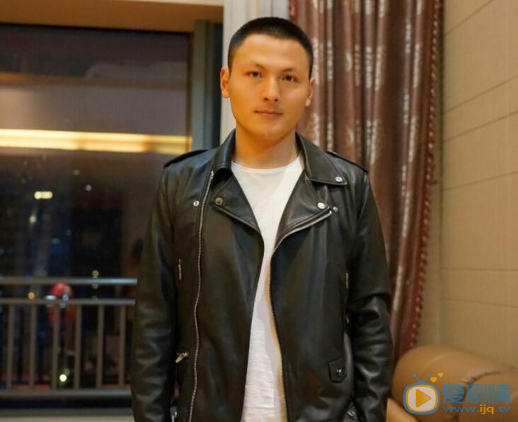 李连正生活照 李连正高清写真_李连正高清剧照