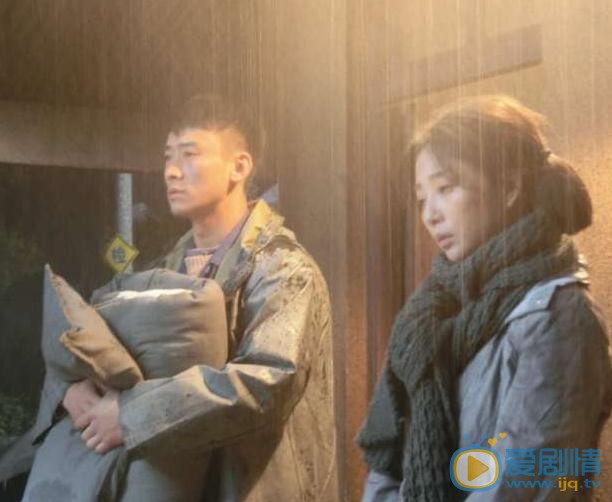 郑奇《鸡毛飞上天》剧照 郑奇高清写真_郑奇高清剧照