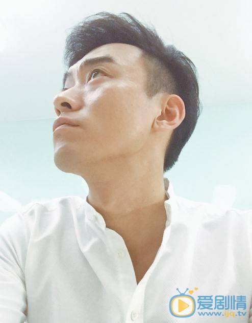 郑奇生活照 郑奇高清写真_郑奇高清剧照