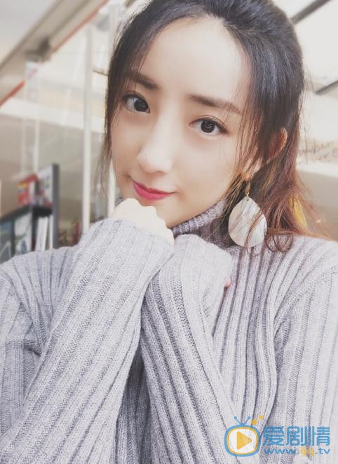 曲凌子生活照 曲凌子高清写真_曲凌子高清剧照