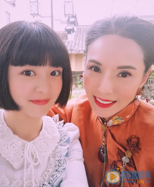 郜思雯与人合照 郜思雯高清写真_郜思雯高清剧照