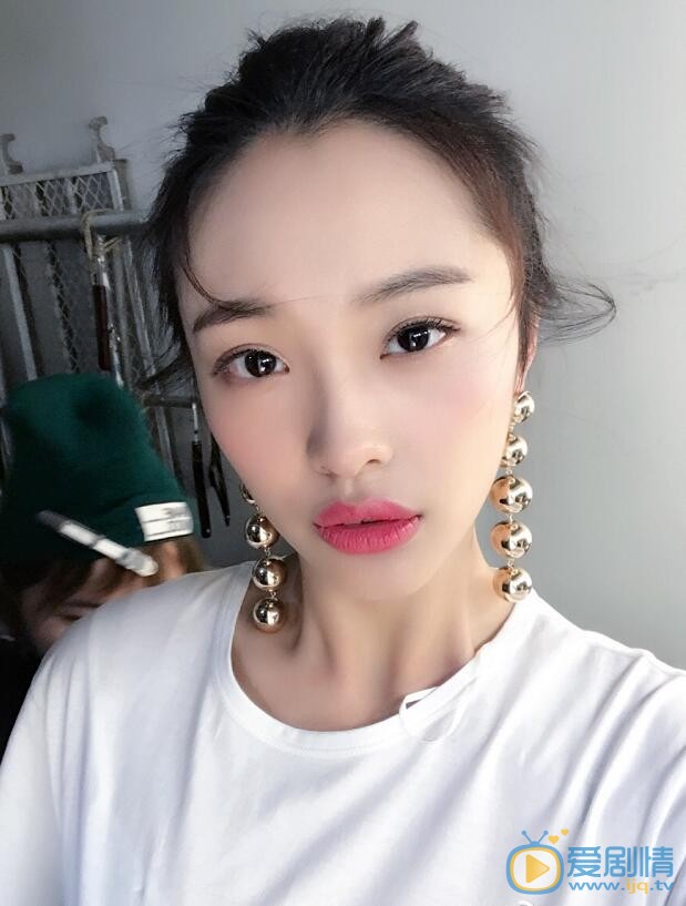 李柏蓉卖萌照 李柏蓉高清写真_李柏蓉高清剧照