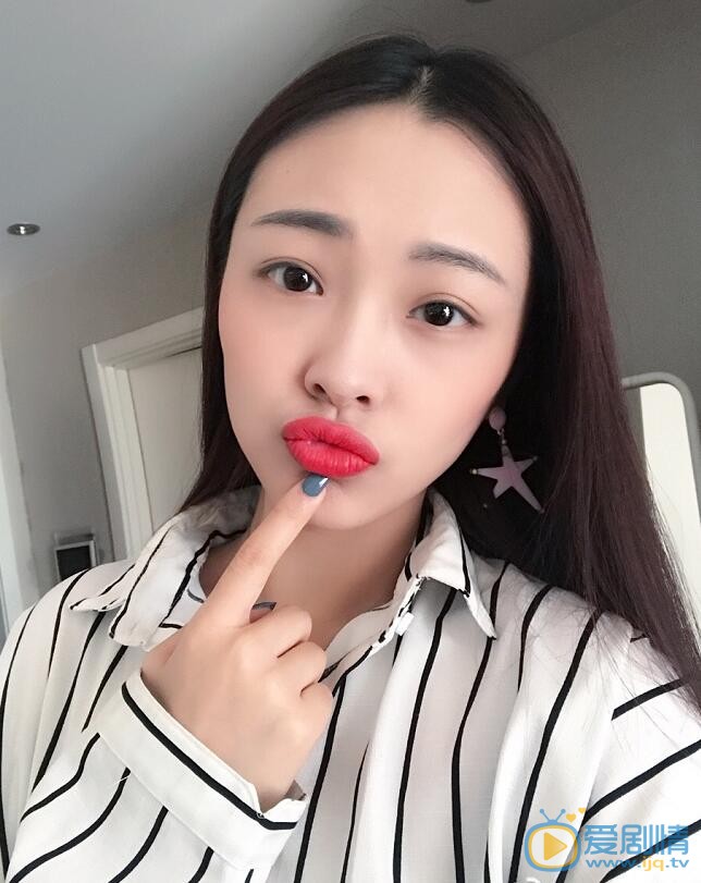 李柏蓉卖萌照 李柏蓉高清写真_李柏蓉高清剧照