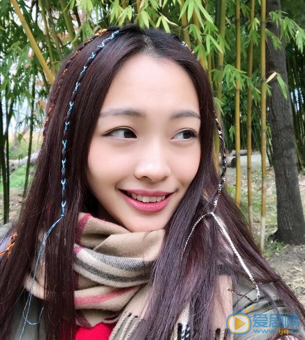 李柏蓉卖萌照 李柏蓉高清写真_李柏蓉高清剧照