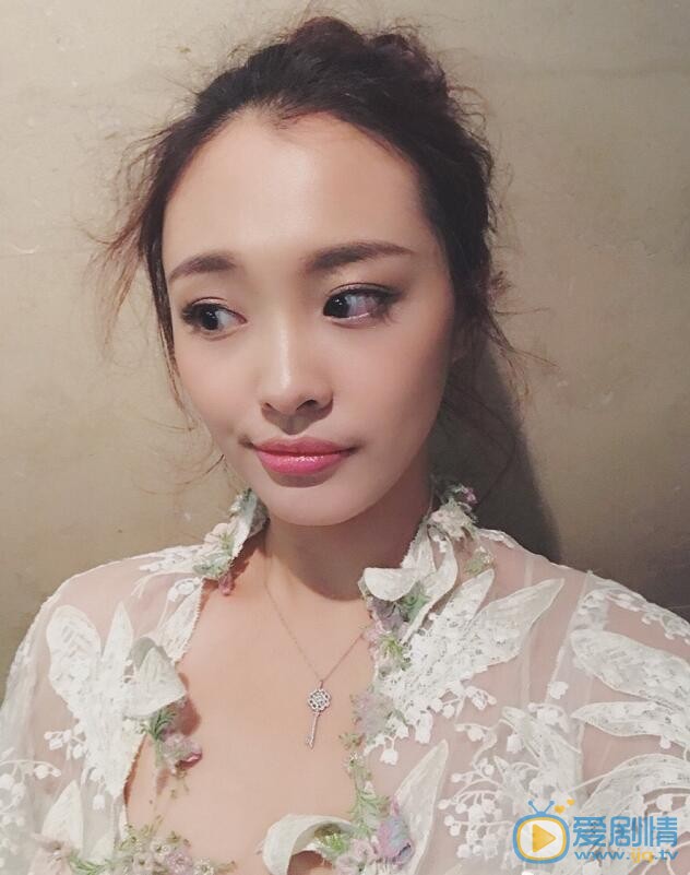 李柏蓉卖萌照 李柏蓉高清写真_李柏蓉高清剧照