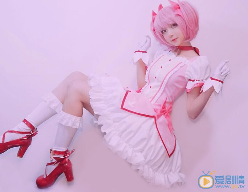 血纯茗雅《美少女战士》cos 血纯茗雅高清写真_血纯茗雅高清剧照